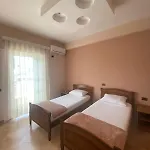Papa 3* Durrës