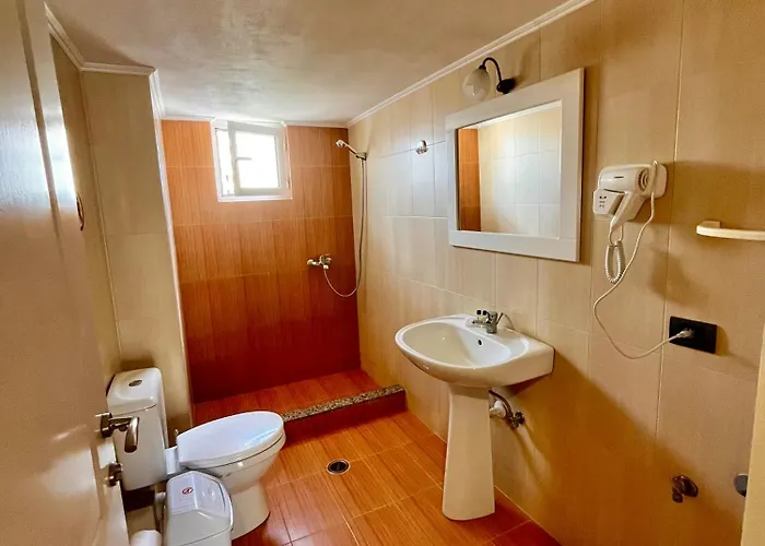 Papa Penzion Durrës